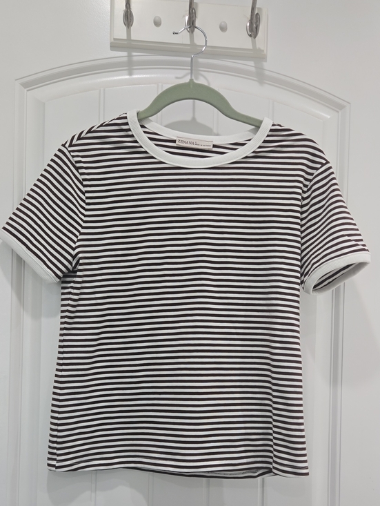 Zenana Outfitters Tops - Zenanq Brown and White Striped Short Sleeve Crew Tee